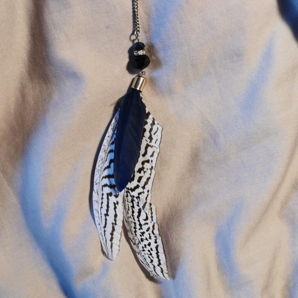 🎯3for$10🎯 Feather Necklace #2 - Picture 1 of 1